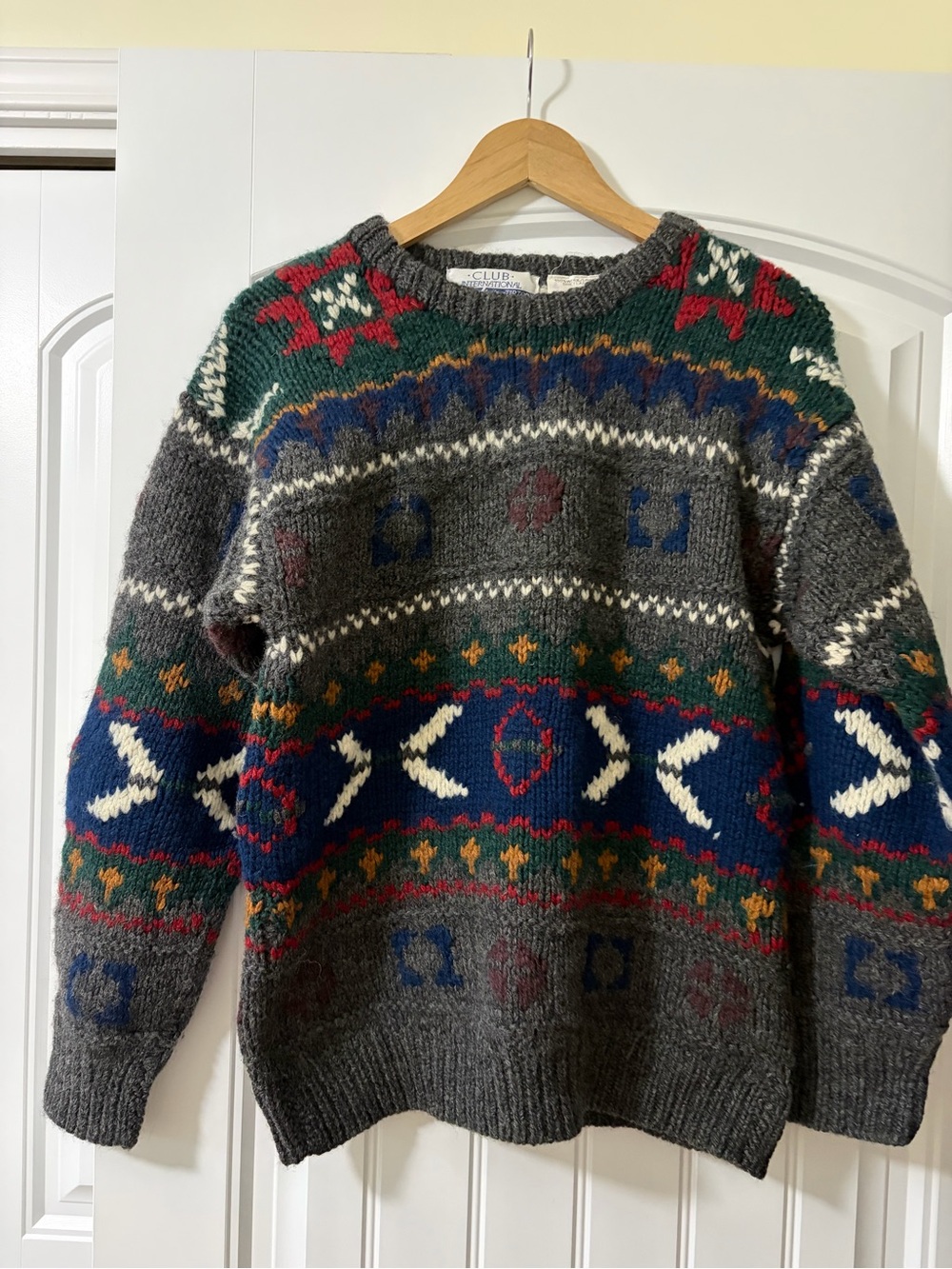 Vintage Women’s Shetland Wool Colourful Sweater